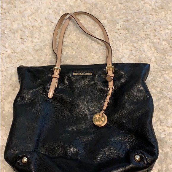 Michael Kors Handbags - Michael Kors Black Purse